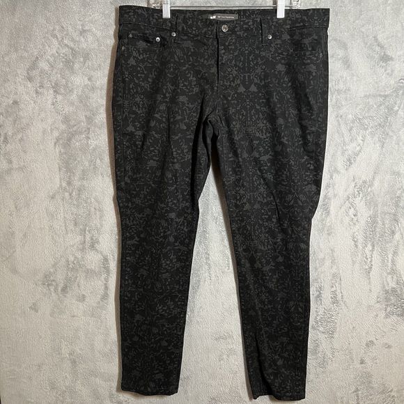 Levi's‎ 524 Too Super Low Women's Jeans Black Geometric Denim READ For Size - Picture 1 of 11